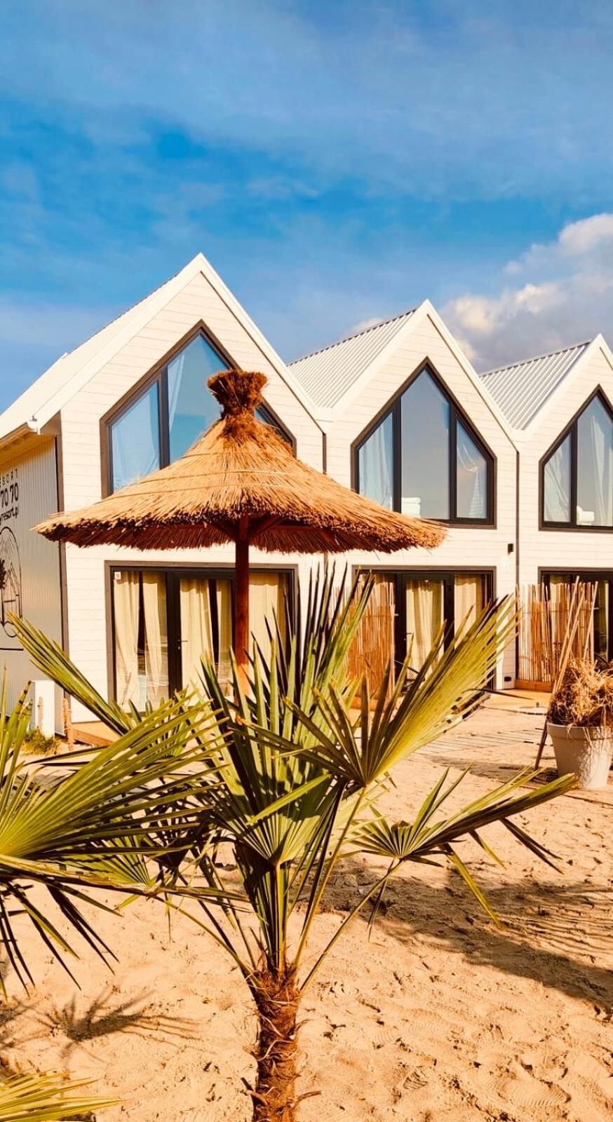 Lulu Holiday Resort Domki Z Podgrzewanym Basenem Großmöllen Exterior foto